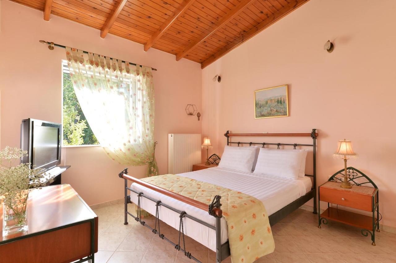 Domelia'S Luxury Apartments Near Airport & Beach Artemida  Dış mekan fotoğraf