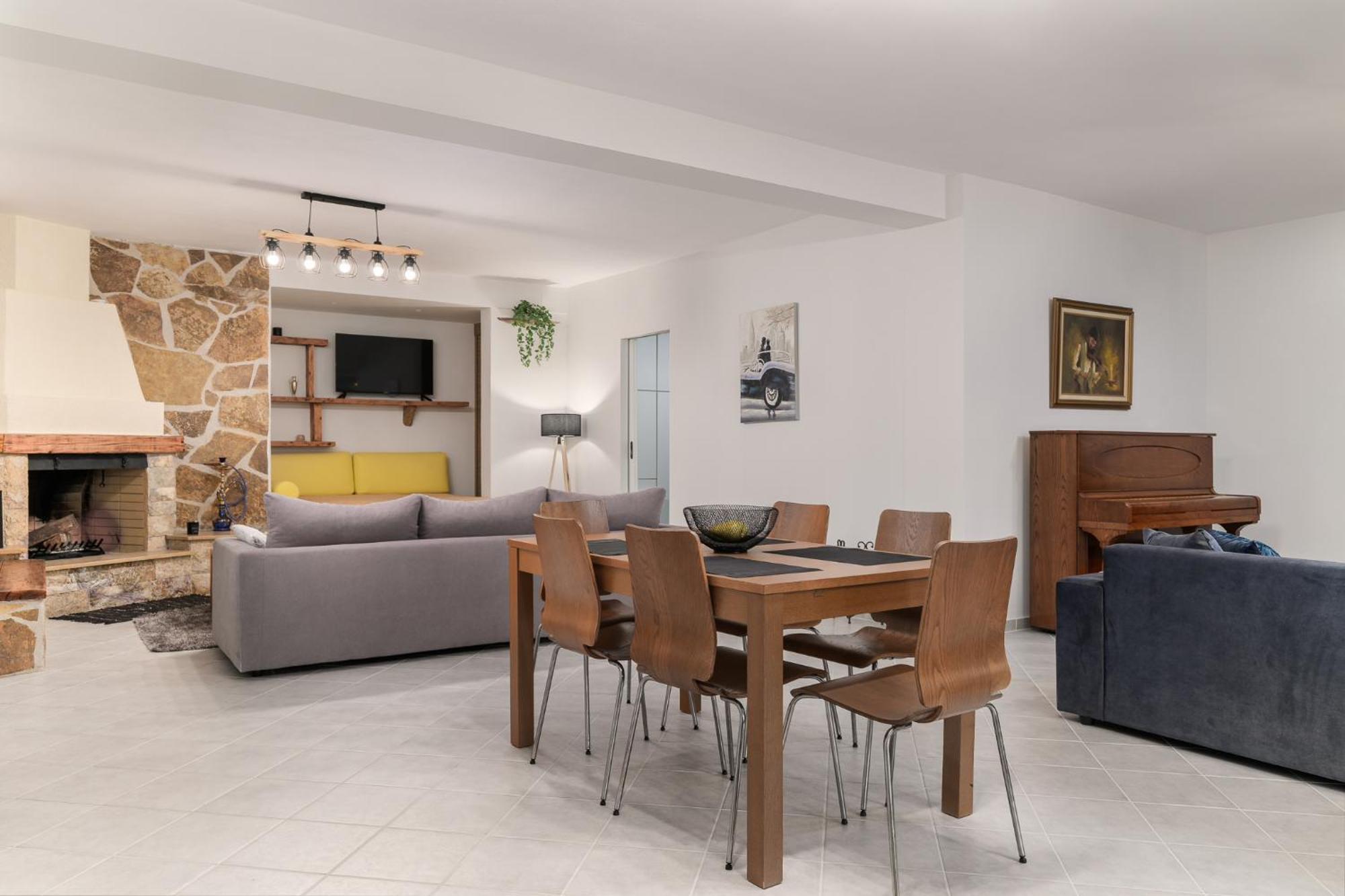 Domelia'S Luxury Apartments Near Airport & Beach Artemida  Dış mekan fotoğraf
